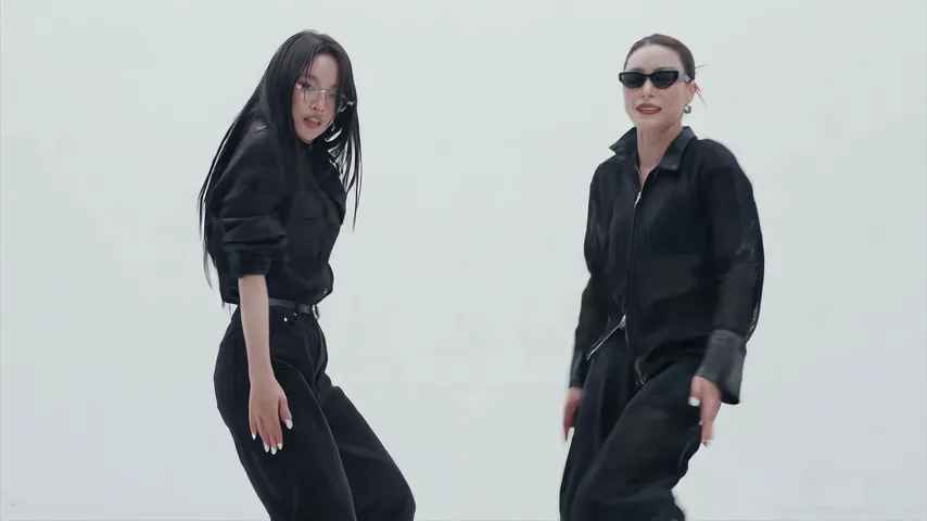 A2O LITE NEON AI video: two dancers in a white studio