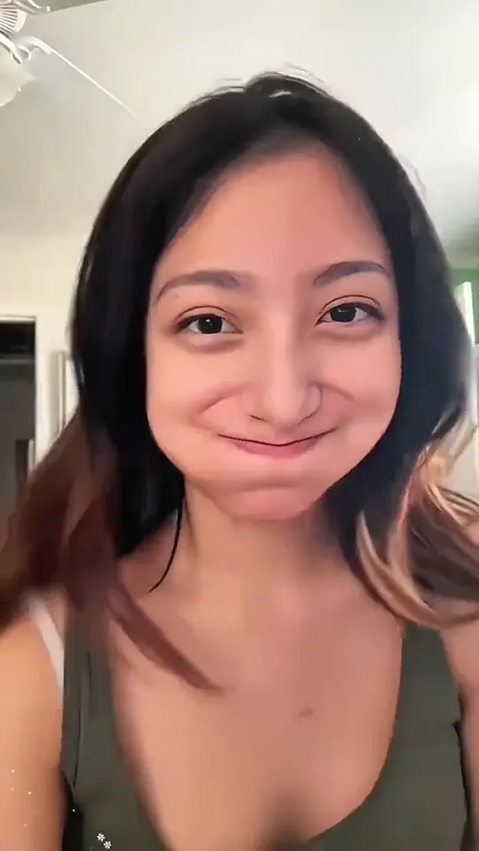 How to make a Symmetry Filter AI video from one straight-on selfie